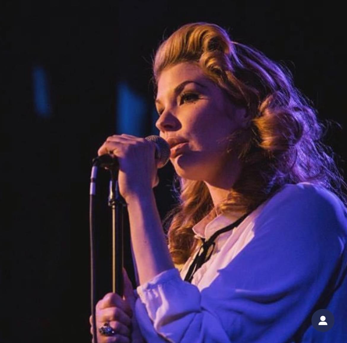Country Emily West sings Country Music