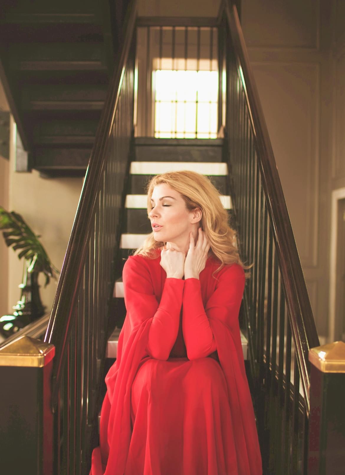 Emily West sings Holiday Songs